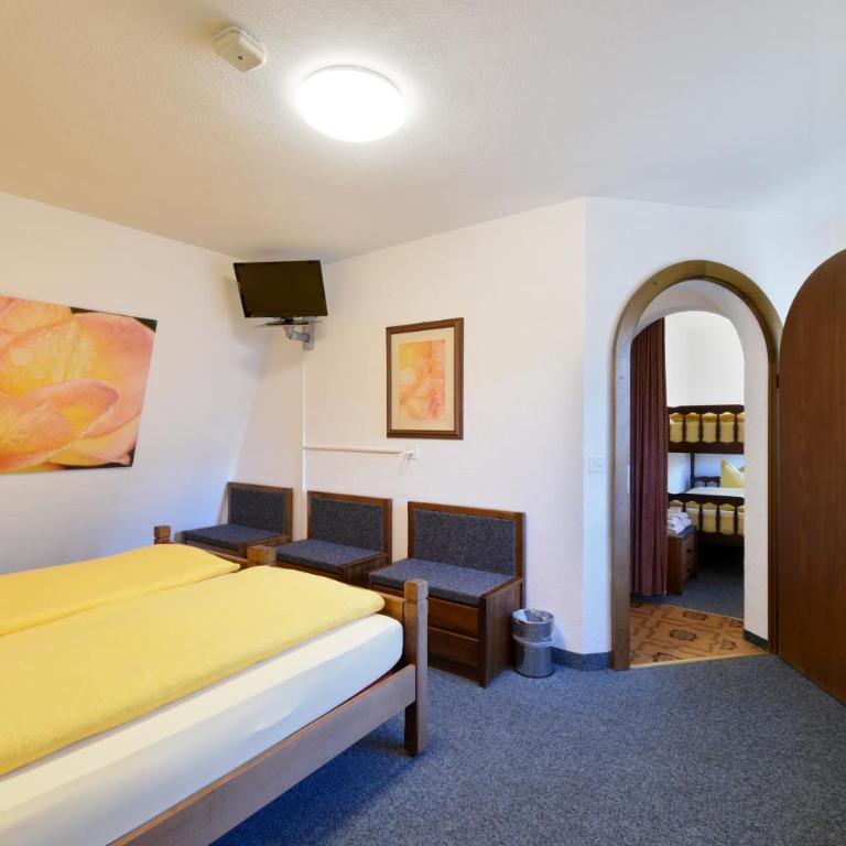 Schlosshotel - Self Check-In Hotel - Familienzimmer - 2