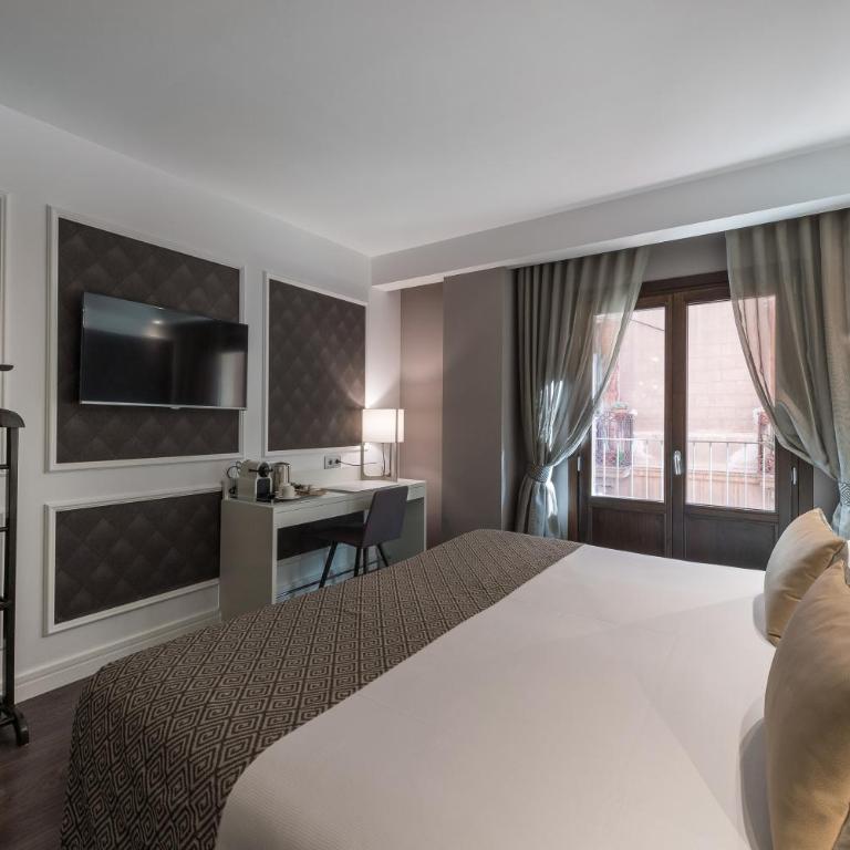Catalonia Magdalenes - Superior Double or Twin Room - 4