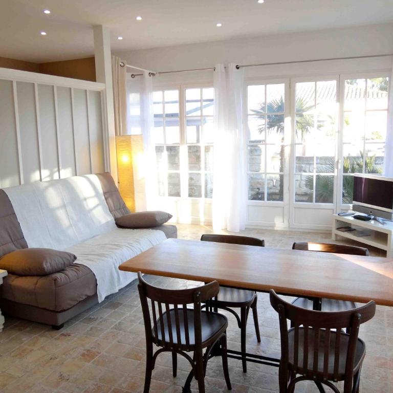 L'Oliveraie de Paul - Appartement Supérieur avec Vue sur la Piscine - 6