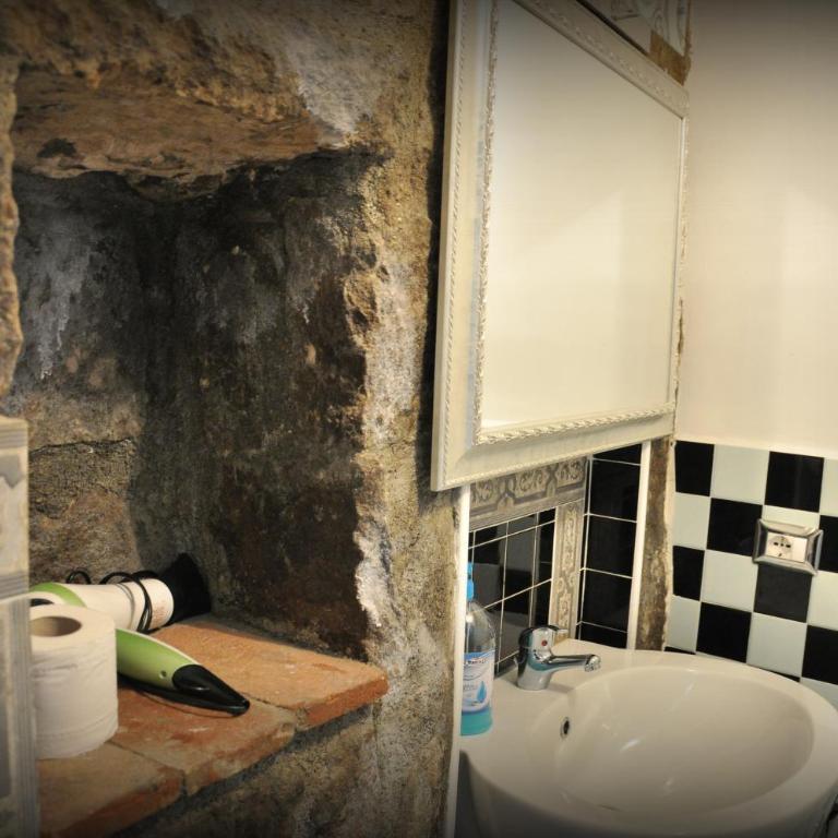 Antica Dogana - Camera Matrimoniale/Doppia con Letti Singoli con Bagno - 9