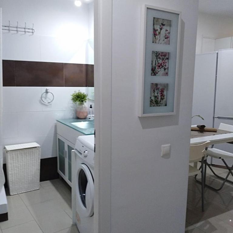 Pensión Cádiz - Apartamento de 2 dormitorios con balcón - 10