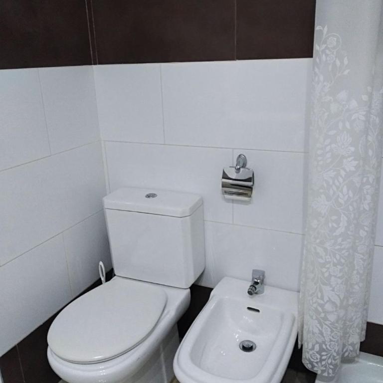 Pensión Cádiz - Apartamento de 2 dormitorios con balcón - 11