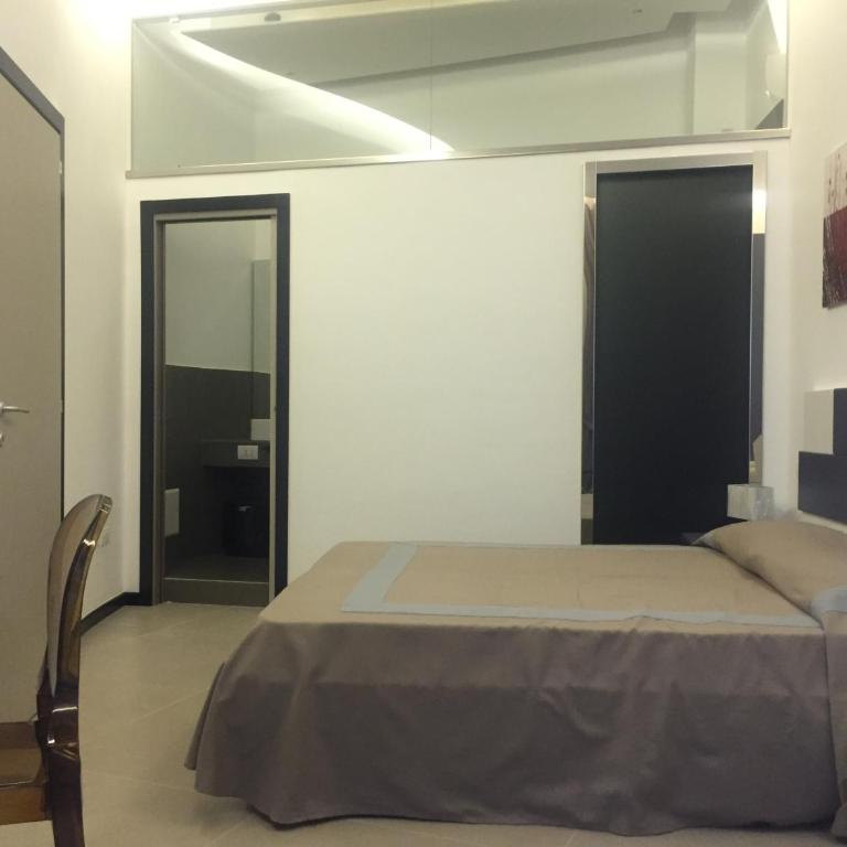 Residenza Santa Lù B&B - Camera Matrimoniale/Doppia con Letti Singoli con Bagno Privato - 7