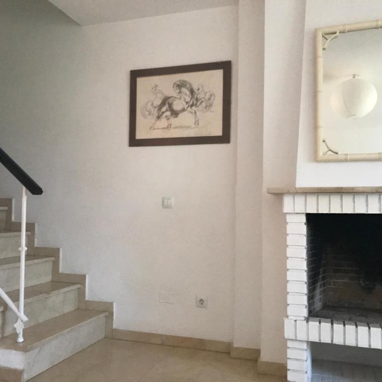Adosado en residencial - Casa - 18