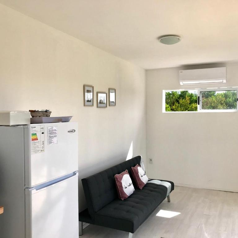 Mahalo Aparts - Apartment with Balcony - 1