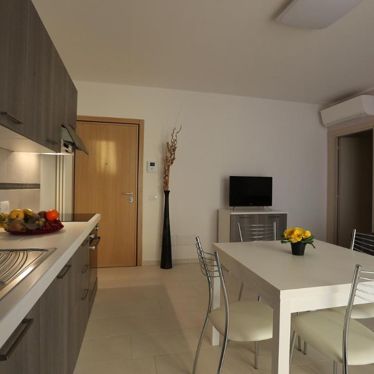 Residenza Riva Azzurra - One-Bedroom Apartment - 5