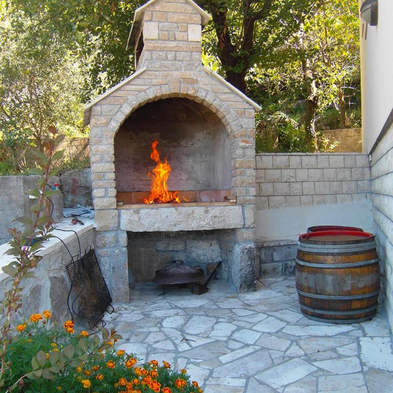 Stone Circle Apartments - Two-Bedroom Apartment - 16
