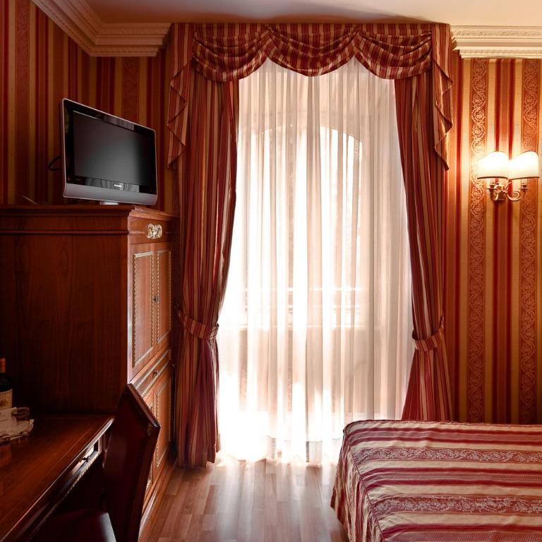 Gambrinus Hotel - Small Double Room - 3
