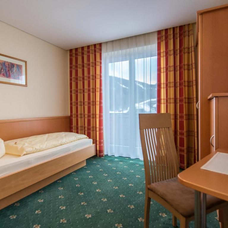 Pension Elisabeth - Einzelzimmer mit Balkon - 2