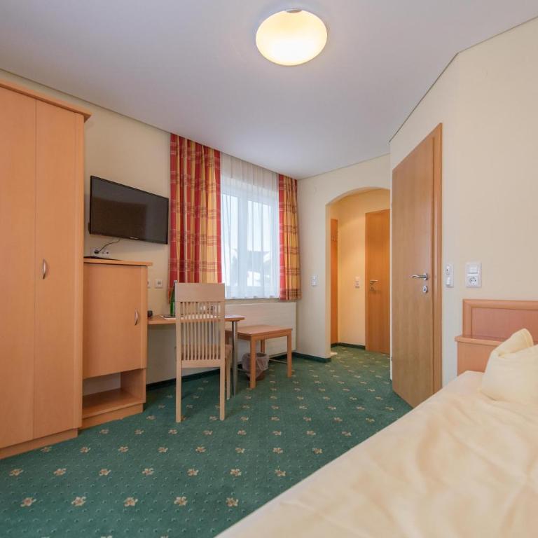 Pension Elisabeth - Einzelzimmer mit Balkon - 4