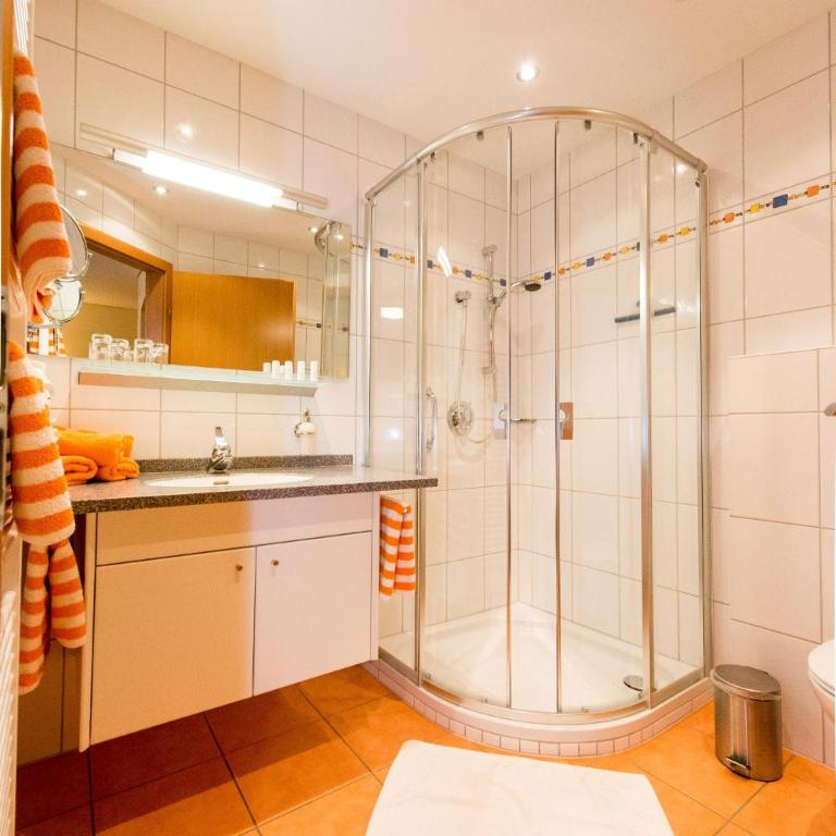 Pension Elisabeth - Familienzimmer mit Balkon - 7
