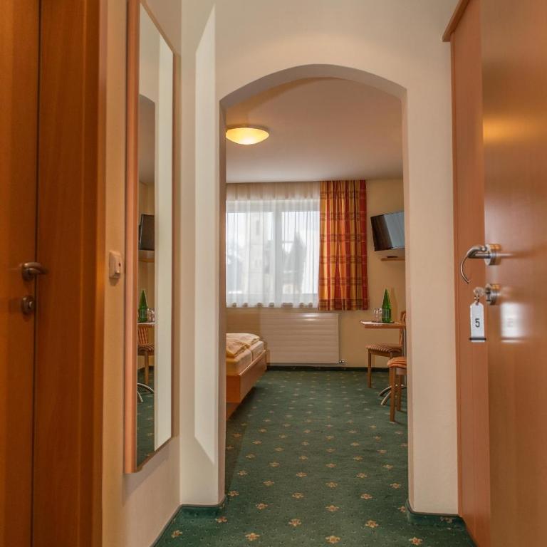 Pension Elisabeth - Dreibettzimmer - 5