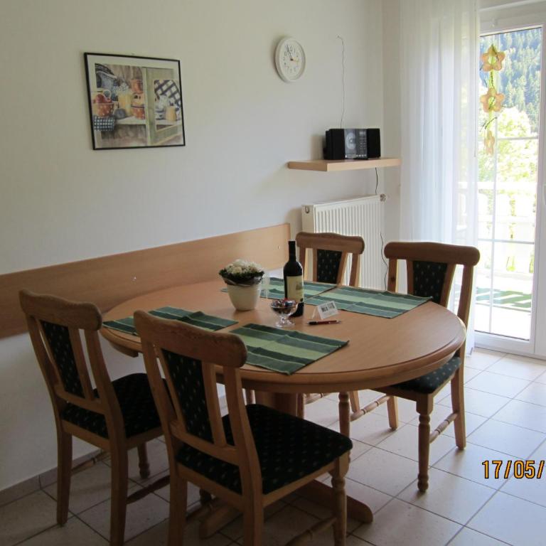 Landhaus Bürse - Appartamento con 2 Camere da Letto e Balcone - 2