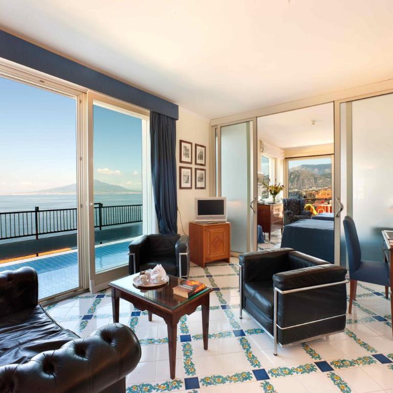 Hotel Continental - Suite with Sea View - 5