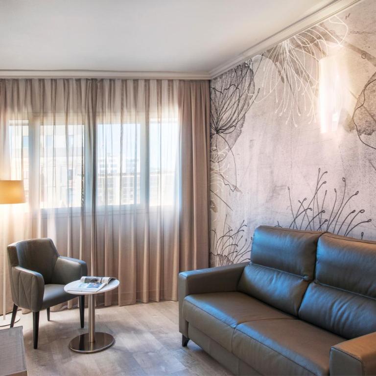Sallés Hotel Pere IV - Deluxe Family Room with SPA Access - 9