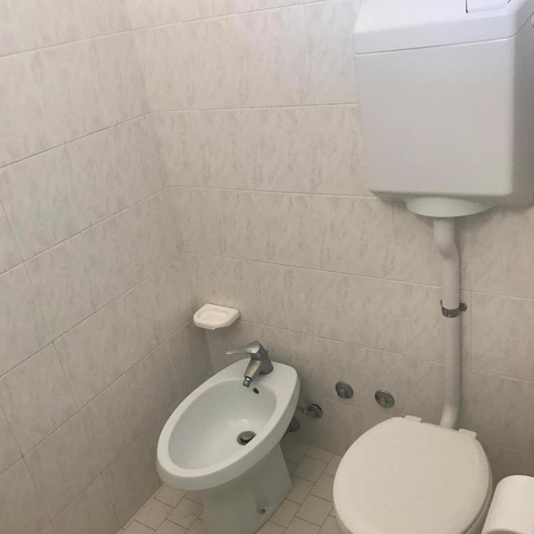 Hotel Diamante COLAZIONE XL PARCHEGGIO GRATIS A 5 CHILOMETRI DA RIMINI FIERA - Camera Matrimoniale/Doppia con Letti Singoli con Balcone - 1