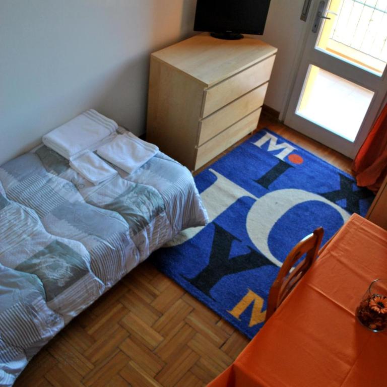 Agli Ospedali - Camera Singola con Bagno in Comune - 1