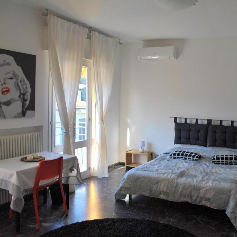 Agli Ospedali - Camera Familiare con Bagno Privato - 1