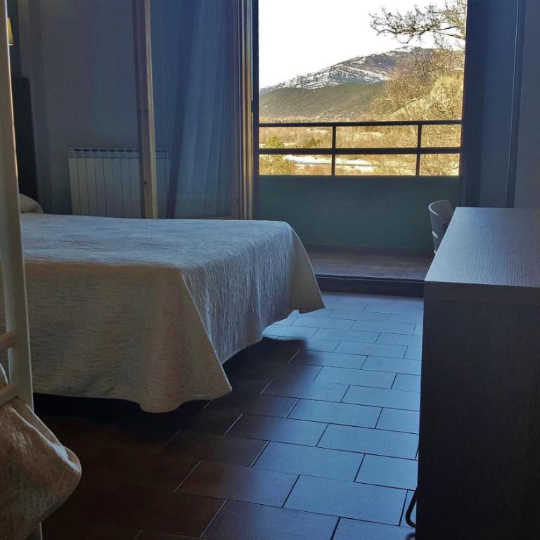 Hotel Meson de L’Ainsa - Habitación Familiar con terraza (3 adultos y 1 niño) - 12
