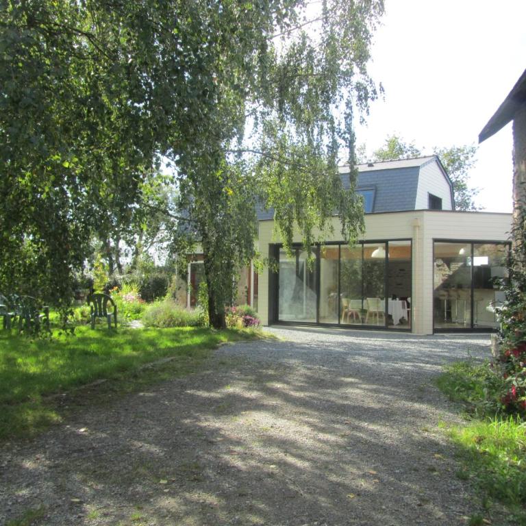 La Petite Charnasserie - Chambre Double ou Lits Jumeaux - Vue sur Jardin - 5