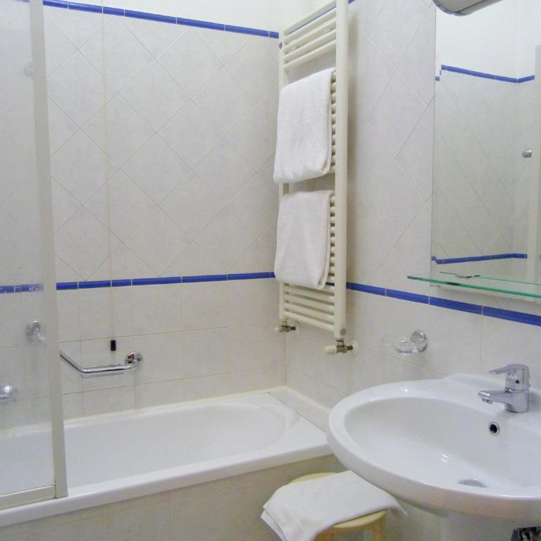 Hotel Centrale Byron - Camera Quadrupla - 1