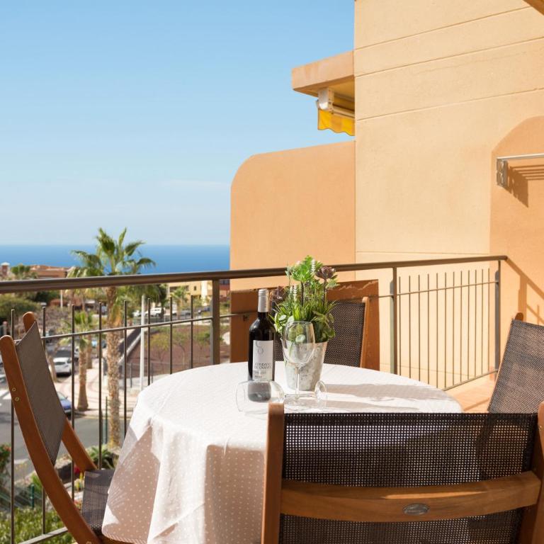Adeje with pool, sea view and free WIFI - Apartamento con vistas al mar - 3