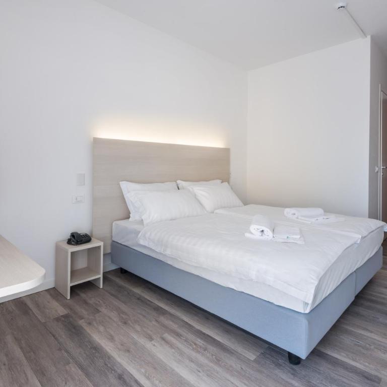 Hotel Internazionale Luino - Camera Matrimoniale/Doppia con Letti Singoli - 3