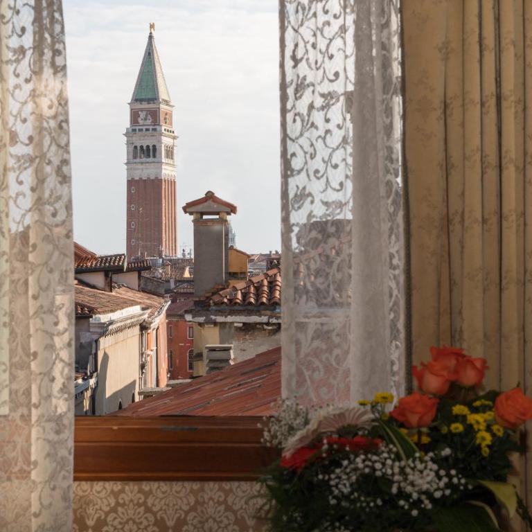 Palazzo Bembo - Exclusive Accommodation - Junior Suite con Vista Campanile di San Marco - 2