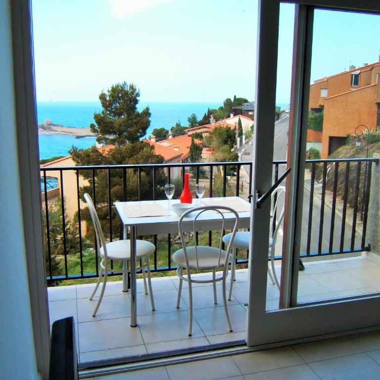 4HC65 Appartement avec vue sur baie de Collioure - One-Bedroom Apartment - 16