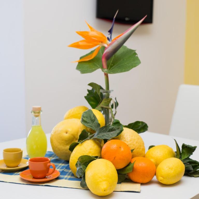 Lemon Flats Sorrento - Classic Apartment with Sea View - 4