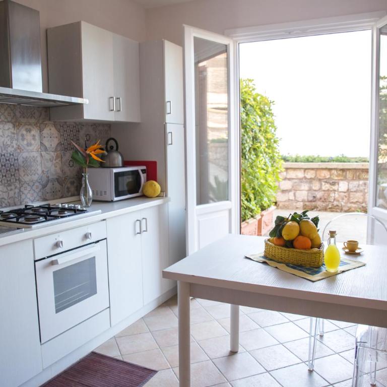 Lemon Flats Sorrento - Deluxe Apartment with Sea View - 7