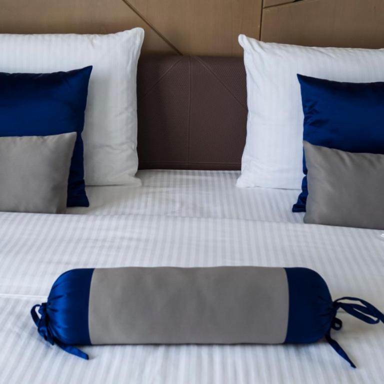 Hotel Austria & Bosna - Deluks Dvokrevetna Soba sa Bračnim Krevetom - 7