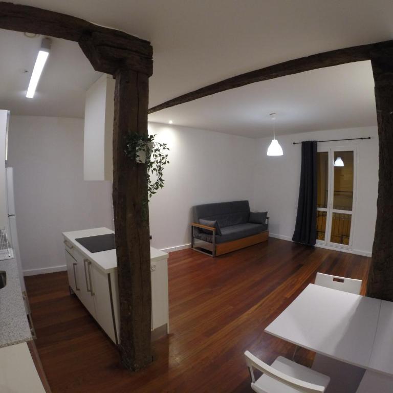 VUT Céntrica y Moderna - Apartamento Deluxe de 1 dormitorio con vistas a la ciudad - 14