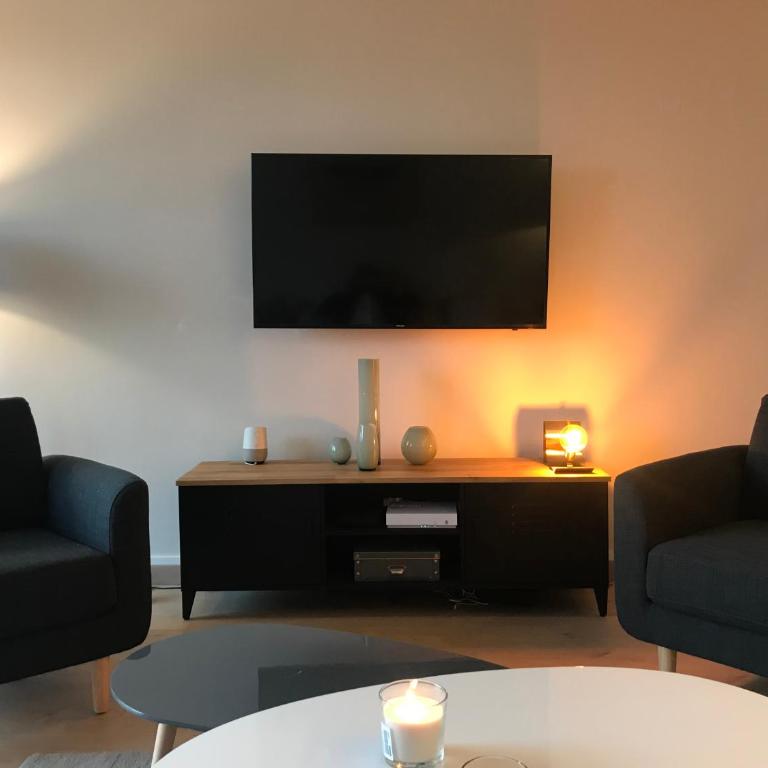 T4 refait à neuf Rennes, 3 ch. parking, 2 balcons. - Three-Bedroom Apartment - 9