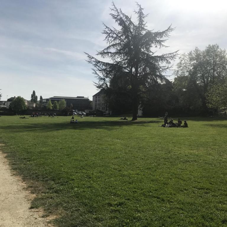 T4 refait à neuf Rennes, 3 ch. parking, 2 balcons. - Three-Bedroom Apartment - 20