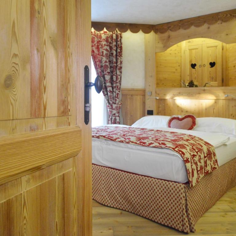 Hotel Miravidi a Cervinia - Camera Standard Matrimoniale/Doppia con Letti Singoli con Balcone - 4