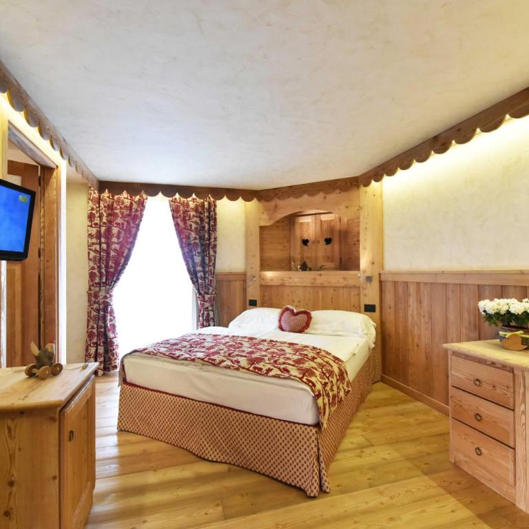 Hotel Miravidi a Cervinia - Camera Standard Matrimoniale/Doppia con Letti Singoli con Balcone - 9