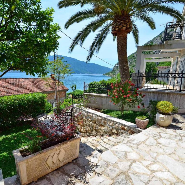 Villa El Mar - Three-Bedroom Villa - 22