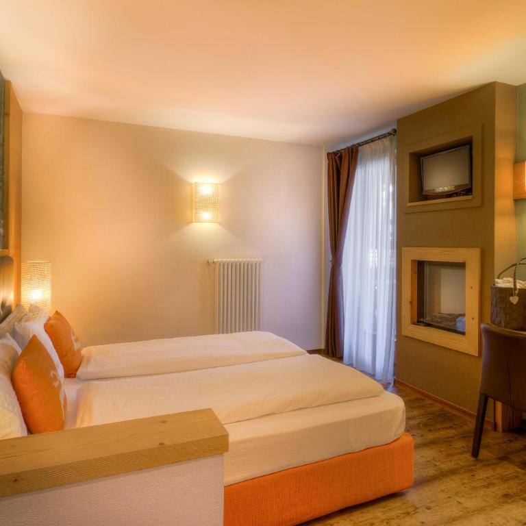 Hotel Madonnina Resort And Wellness - Camera Matrimoniale con Balcone - 3