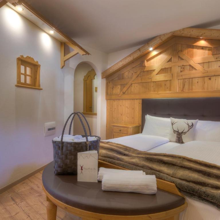 Hotel Madonnina Resort And Wellness - Suite Deluxe con Vasca Idromassaggio - 1