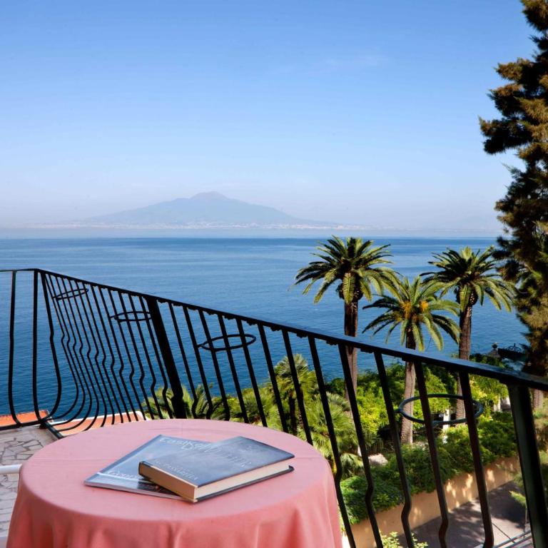 Hotel Continental - Family Room with Sea View (2 Adults + 1 Child) - 4