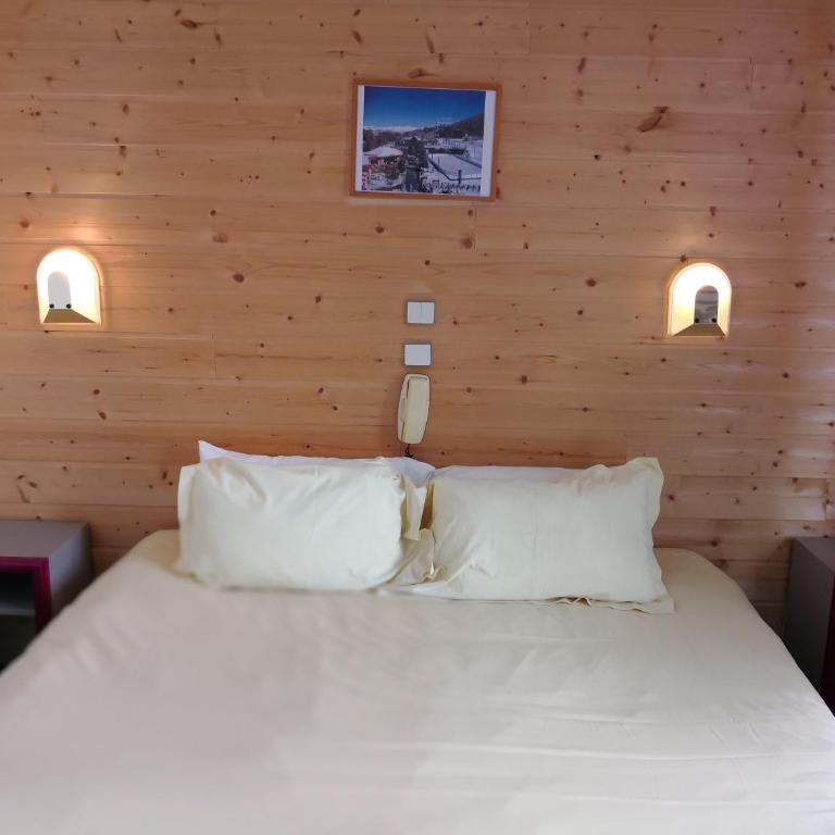 Hôtel Espace Montclar - Chambre Triple – Vue sur Montagne - 1