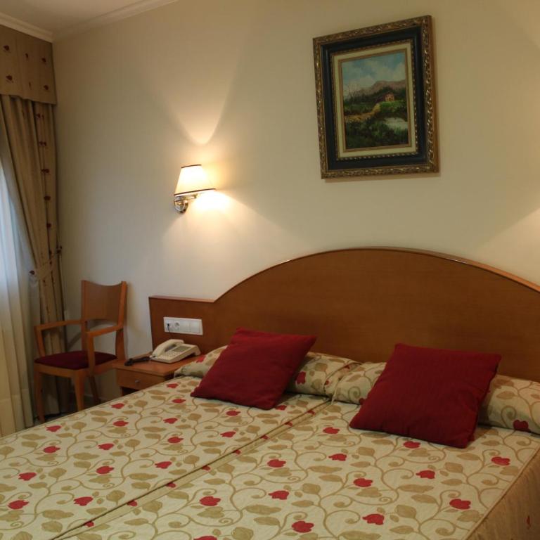 Hotel Cabo Festiñanza - Habitación Familiar - 7