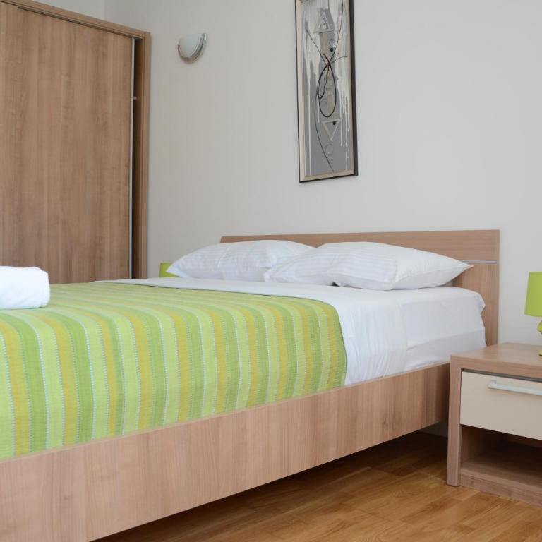 Apartment Dakic - Comfort One-Bedroom Apartment - 9