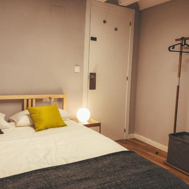 Apodaca Rooms - Habitación con baño compartido - Cama grande - 3