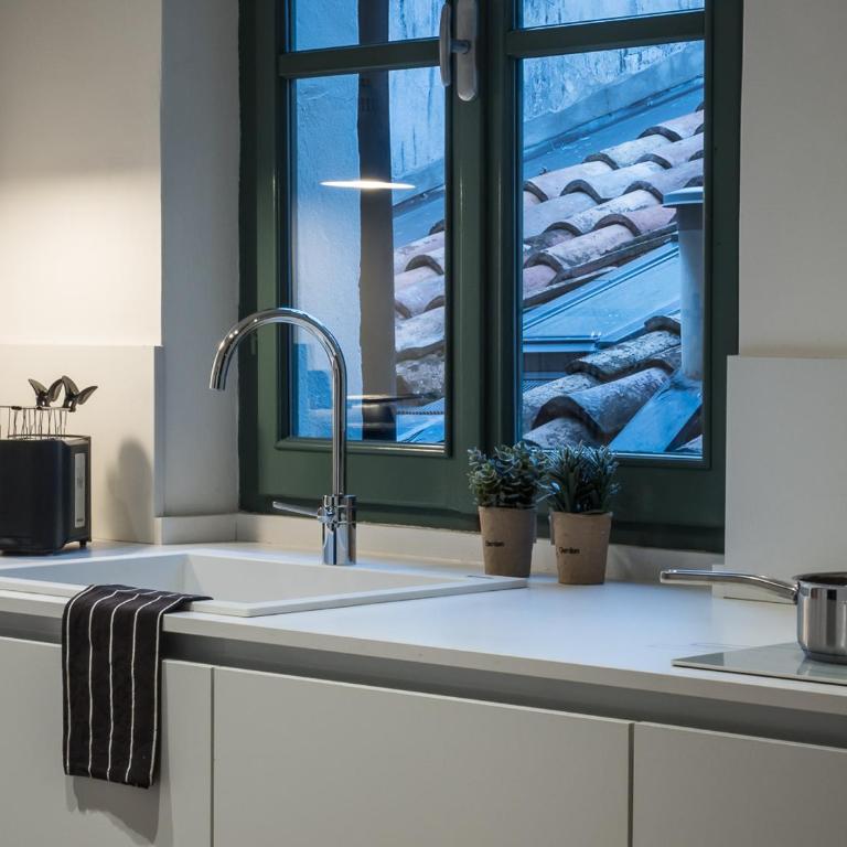 Le Logge - Appartamento con 3 Camere da Letto e con Balcone - 23