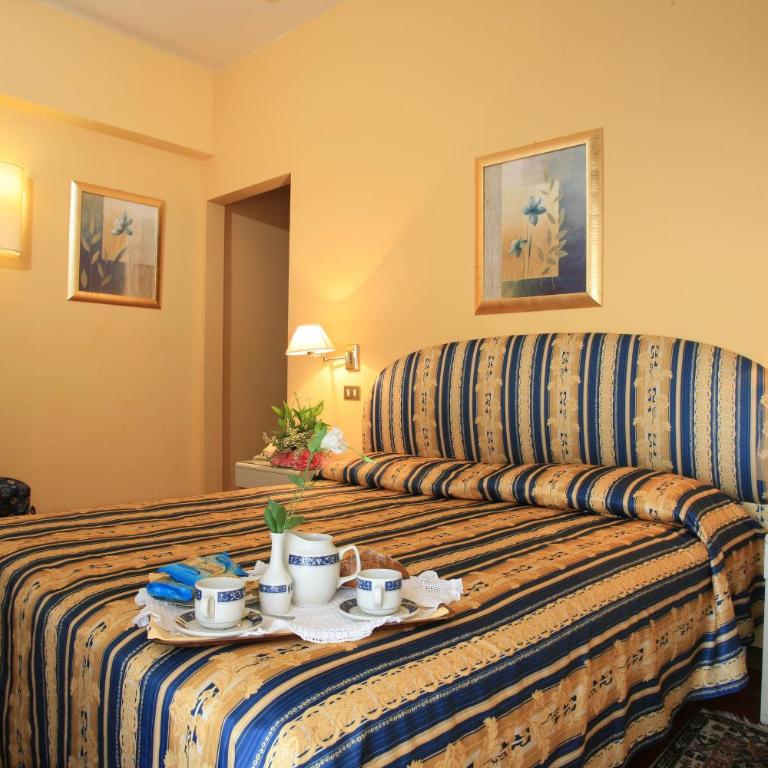 Hotel Nuovo Savi - Standard Doppel- oder Zweibettzimmer - 2
