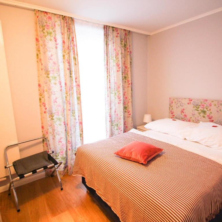 das kleine Hotel in München - Standard Double Room - 5