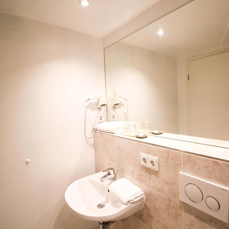 das kleine Hotel in München - Standard Double Room - 20