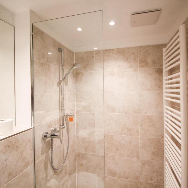 das kleine Hotel in München - Standard Double Room - 21